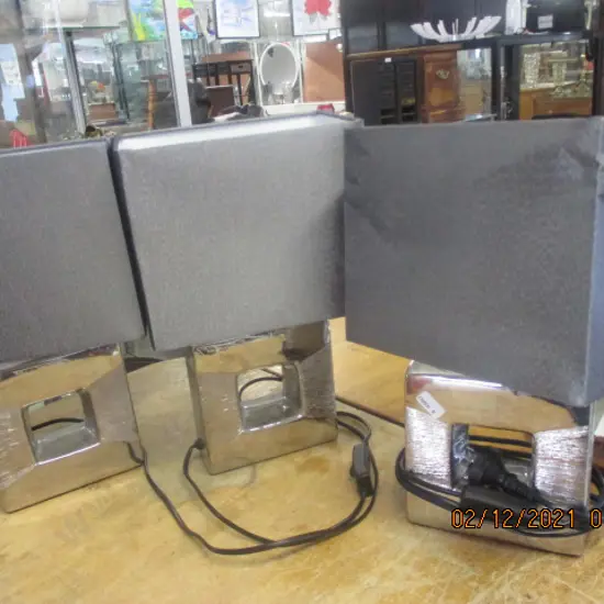 3 Lamps