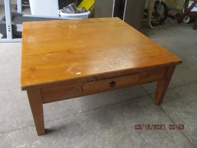 Large Coffee Table with Drawers Image 1++