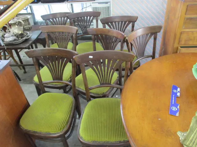 8 Bentwood Chairs Image 1++