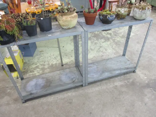 Metal Shelf Image 1++