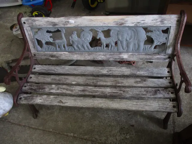Kids Bench Image 1++