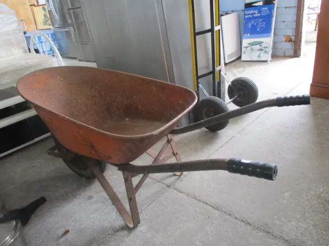 Wheelbarrow Image 1++