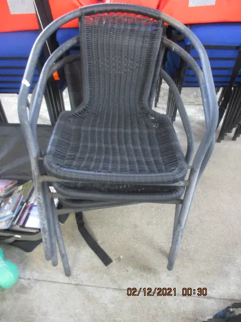 3 Patio Chairs Image 1++