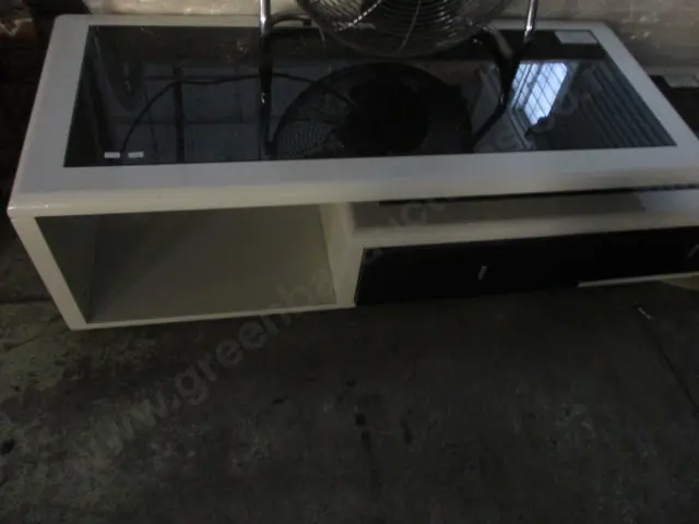 Entertainment Cab Image 1++