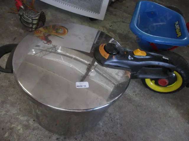 Pressure Cooker Image 1++