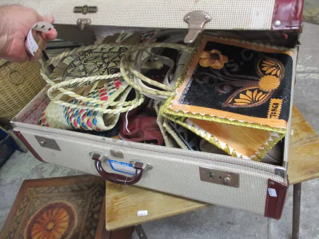 Luggage and Contents Image 1++