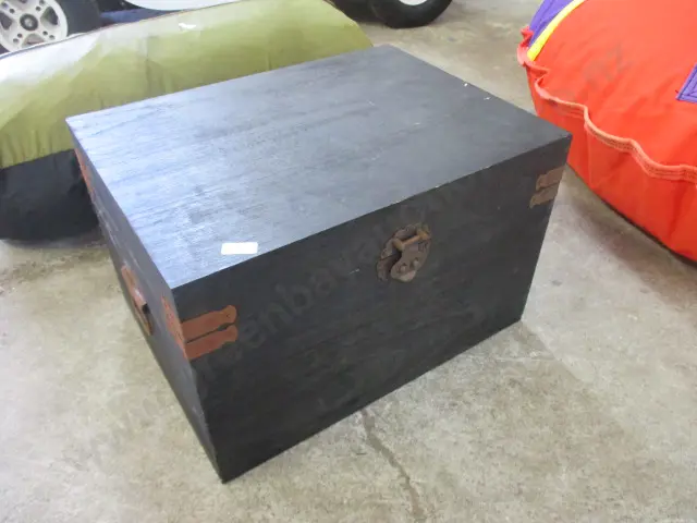 Small Trunk Image 1++