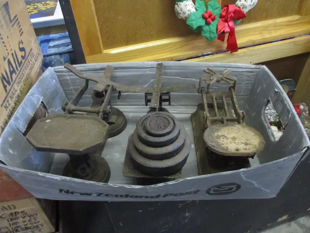 Vintage Scales Image 1++