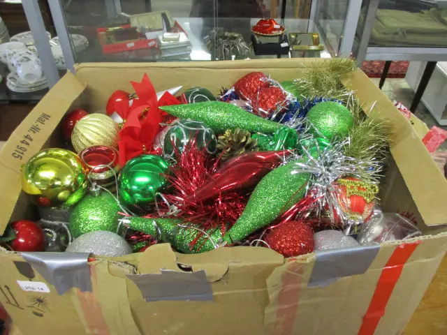 Christmas Decs Image 1++
