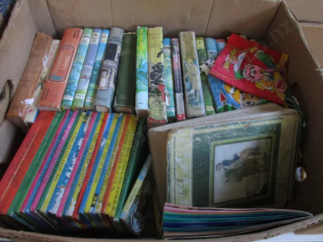 Books Image 1++