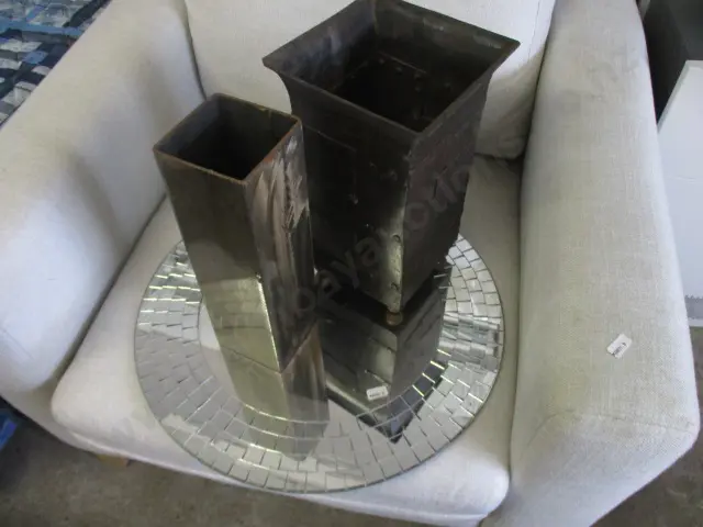 Mirror and Vases Image 1++