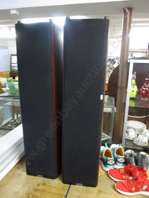 Speakers Image 1++