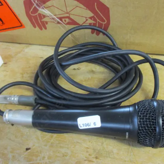 Microphone