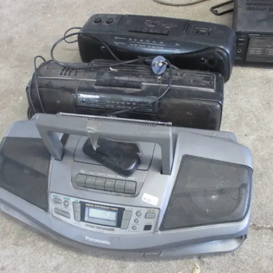 3 Stereos