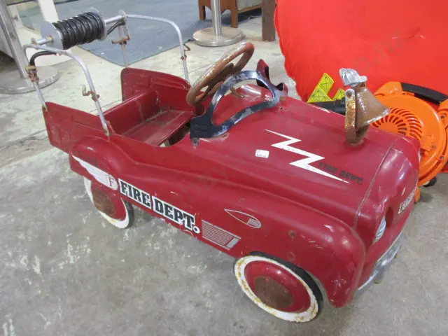 Firetruck Pedal Car Image 1++