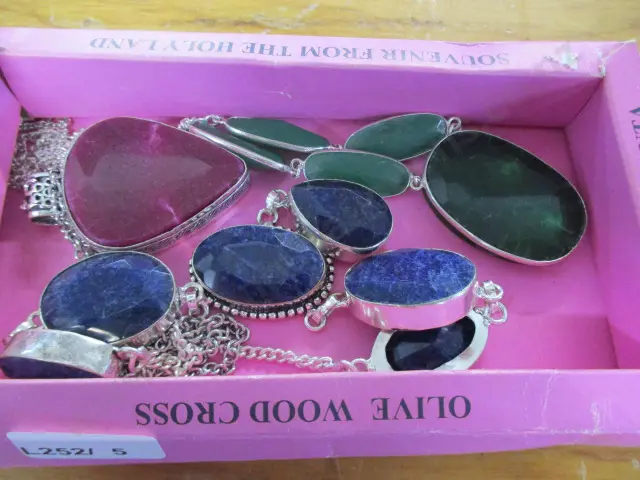 Necklaces Image 1++