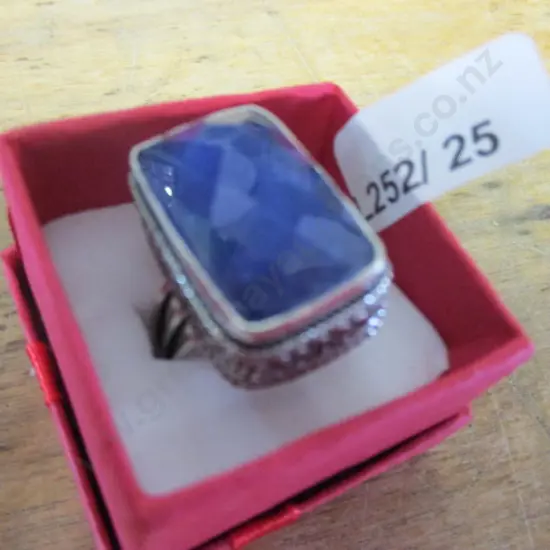 Dress Ring