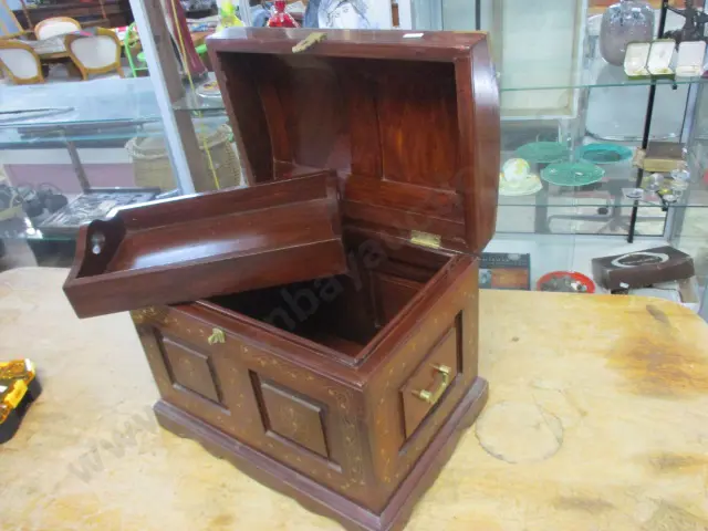 Rosewood Chest Image 1++