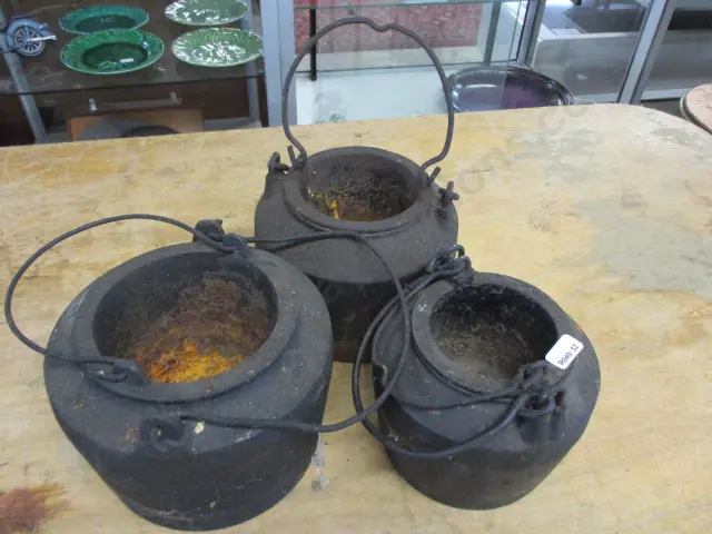 3 Glue Pots Image 1++