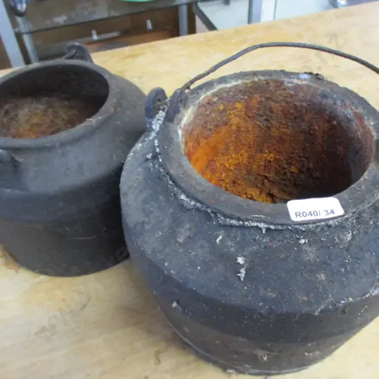 2 Glue Pots