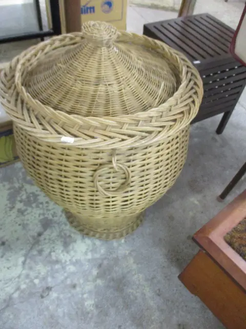 Cane Hamper Image 1++