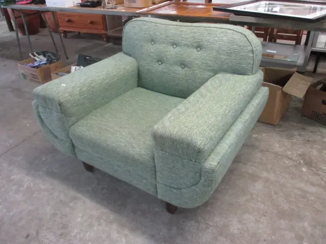 Lounge Chair Image 1++