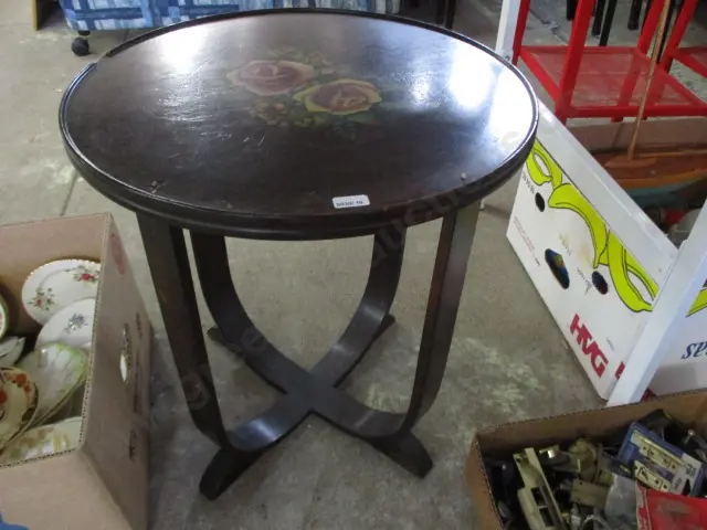 Side Table Image 1++