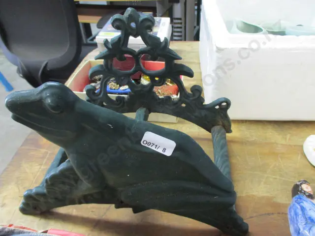 Boot Scraper Image 1++