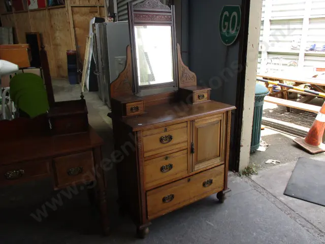 Kauri Dresser Image 1++