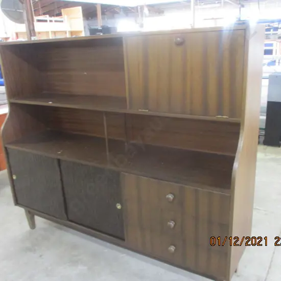 Retro Wall Unit