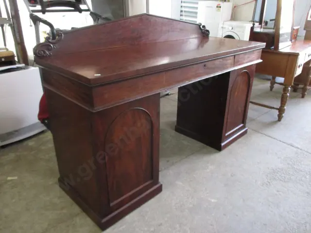 Mahog Chiffonier Image 1++