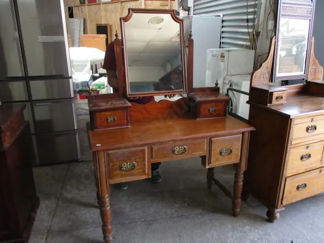 Kauri Dresser Image 1++