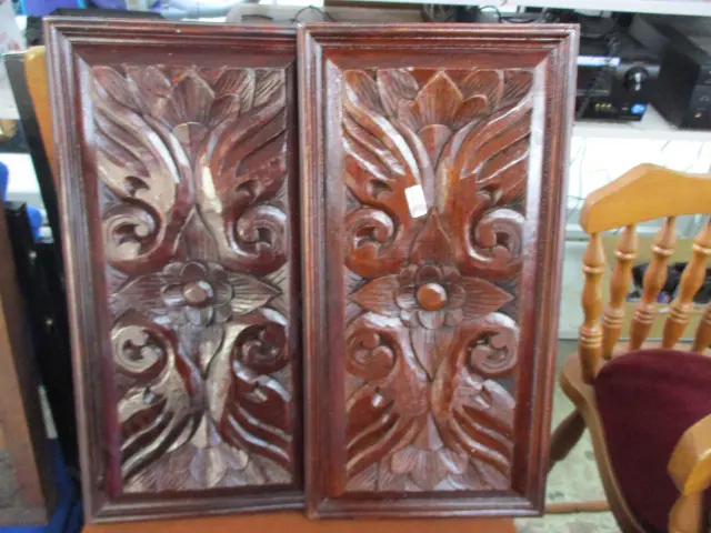 2 Molded Panels Image 1++