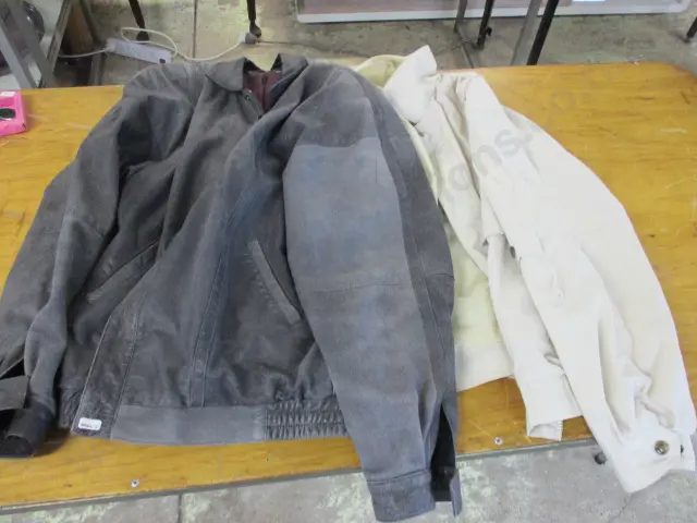 2 Jackets Image 1++