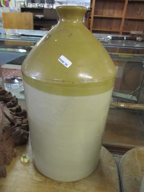 Stone Jar Image 1++