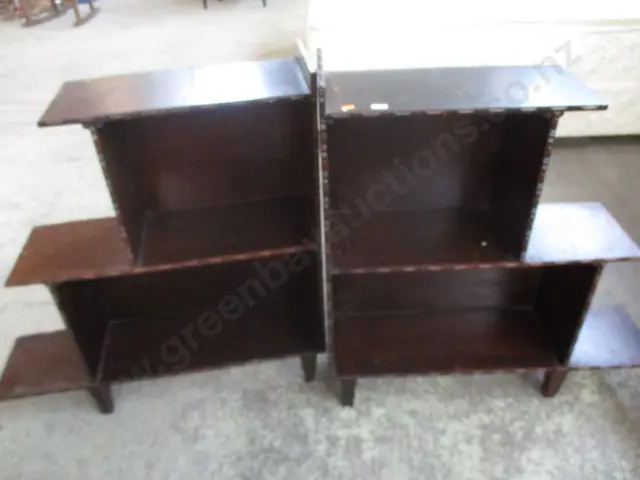2 Display Shelves Image 1++