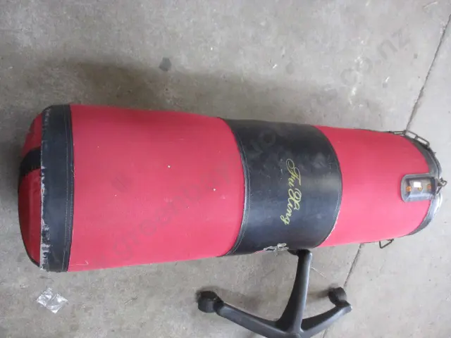 Punch Bag Image 1++