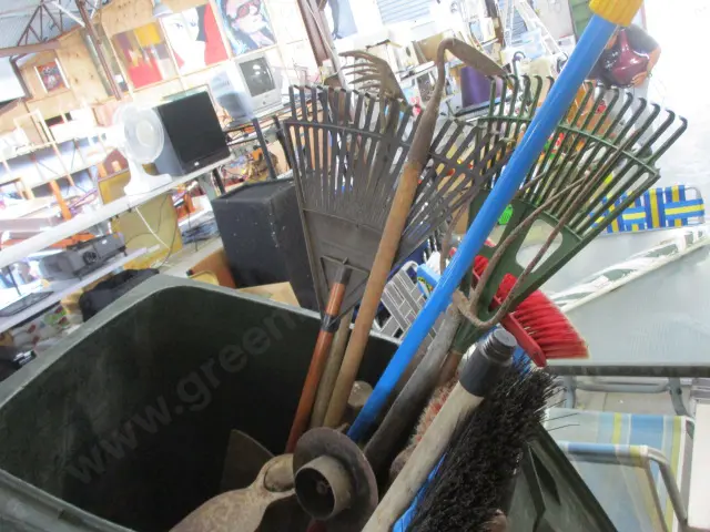 Garden Tools Image 1++