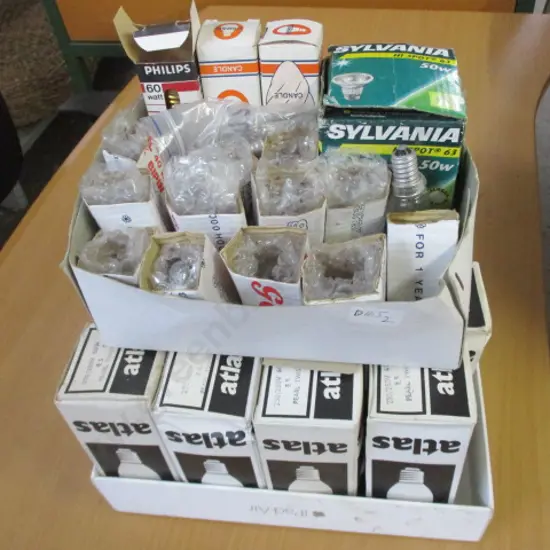 2 Boxes Bulbs