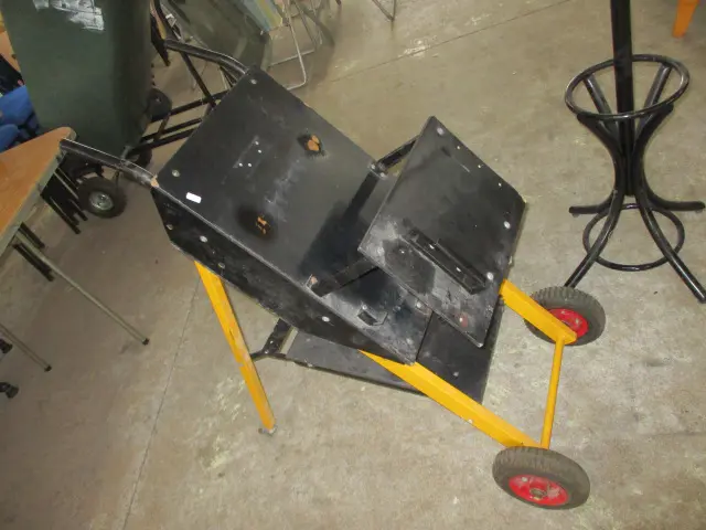 Trolley Image 1++
