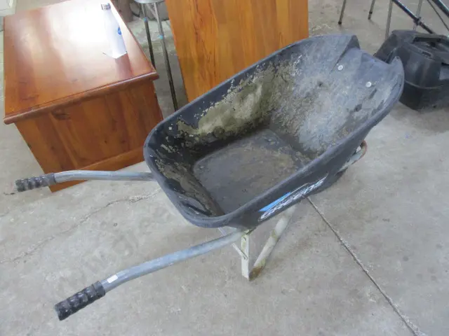 Wheelbarrow Image 1++