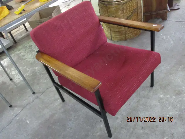 Mid Century Chair Image 1++
