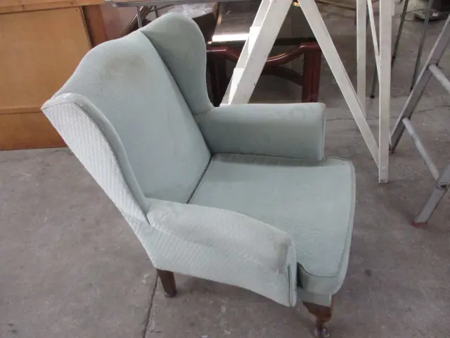 Wing Back Chair Image 1++