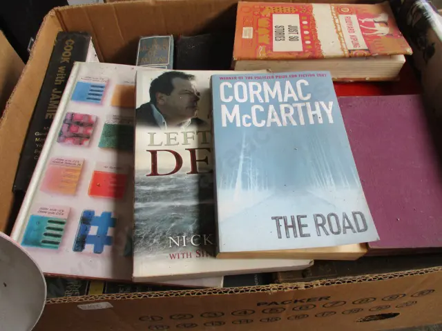 Books Image 1++