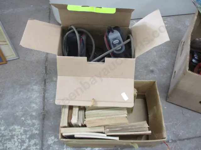 2 Boxes Asst Image 1++