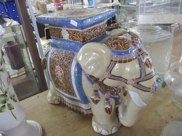 Elephant Stool Image 1++