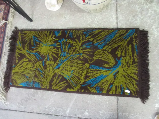Small Rug Image 1++
