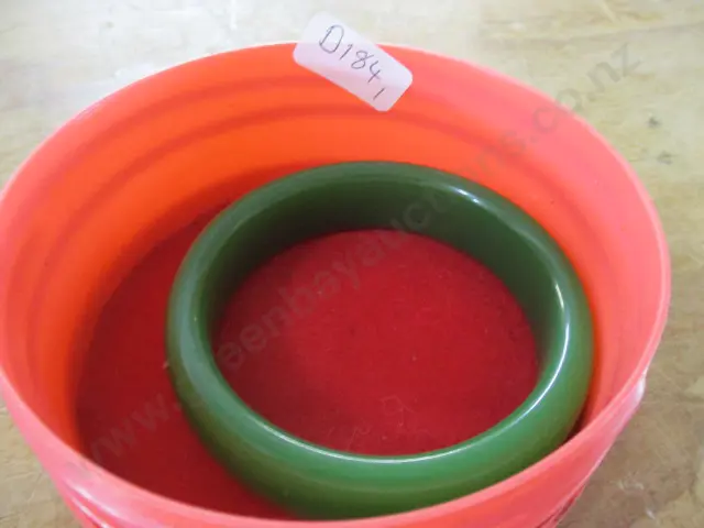 Jade Bangle Image 1++