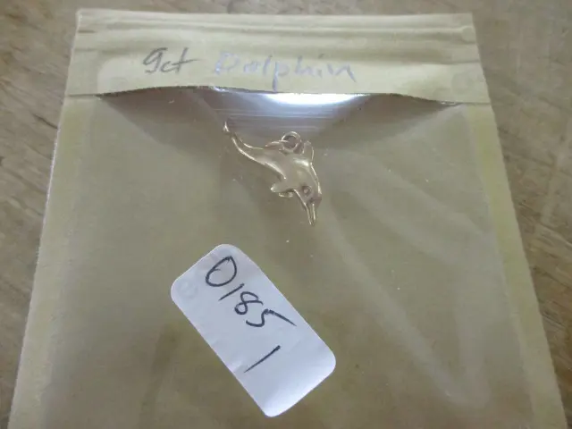 9ct Gold Charm Image 1++