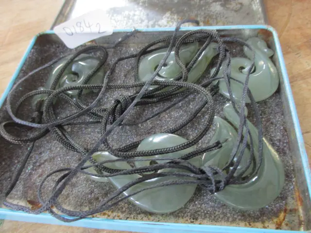 Jade Pendants Image 1++